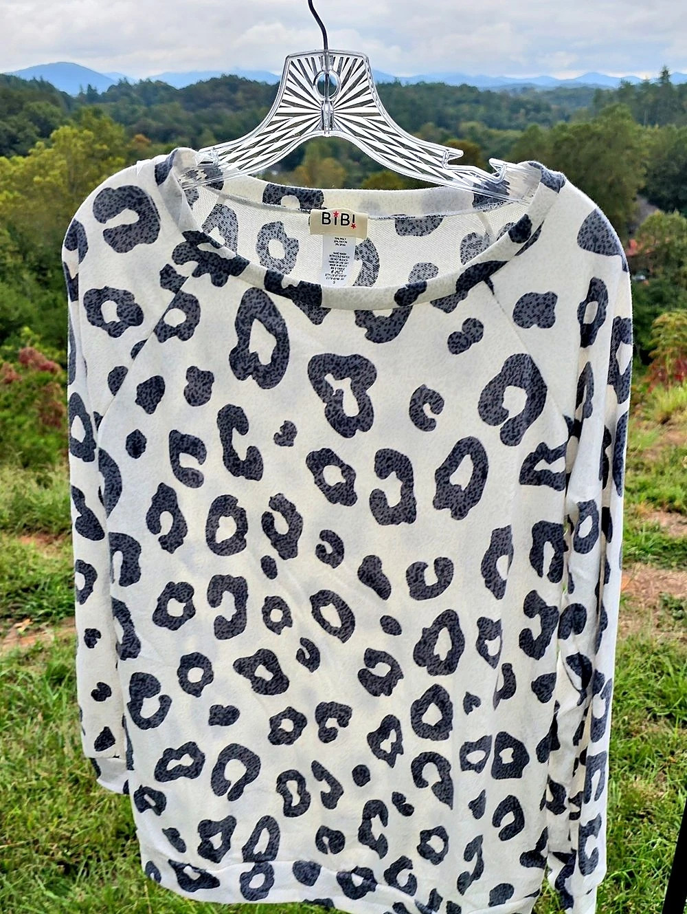 BiBi Leopard Print Long Sleeve Top Size Small